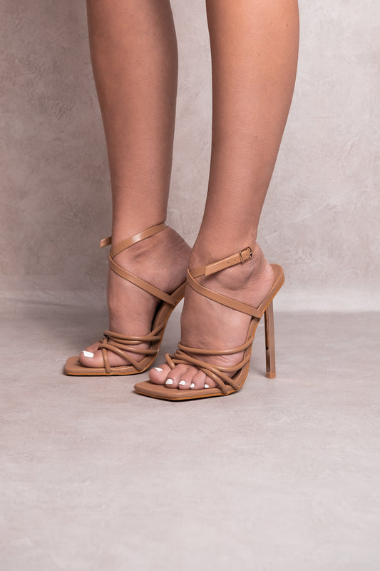 ANNABELLA HIGH HEELS WITH CROSSOVER STRAPS AND ANKLE STRAP DETAIL IN CARAMEL MOCHA FAUX LEATHER