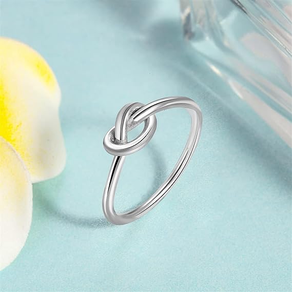 Simple Knot Ring
