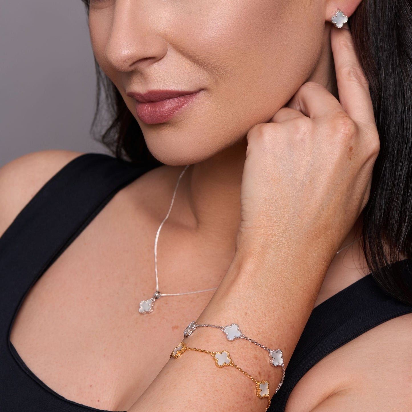 Mother Of Pearl Clover Bracelet